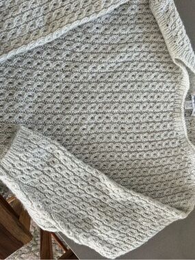 Tommy Bahama new no tag womens M sweater shimmer metallic color